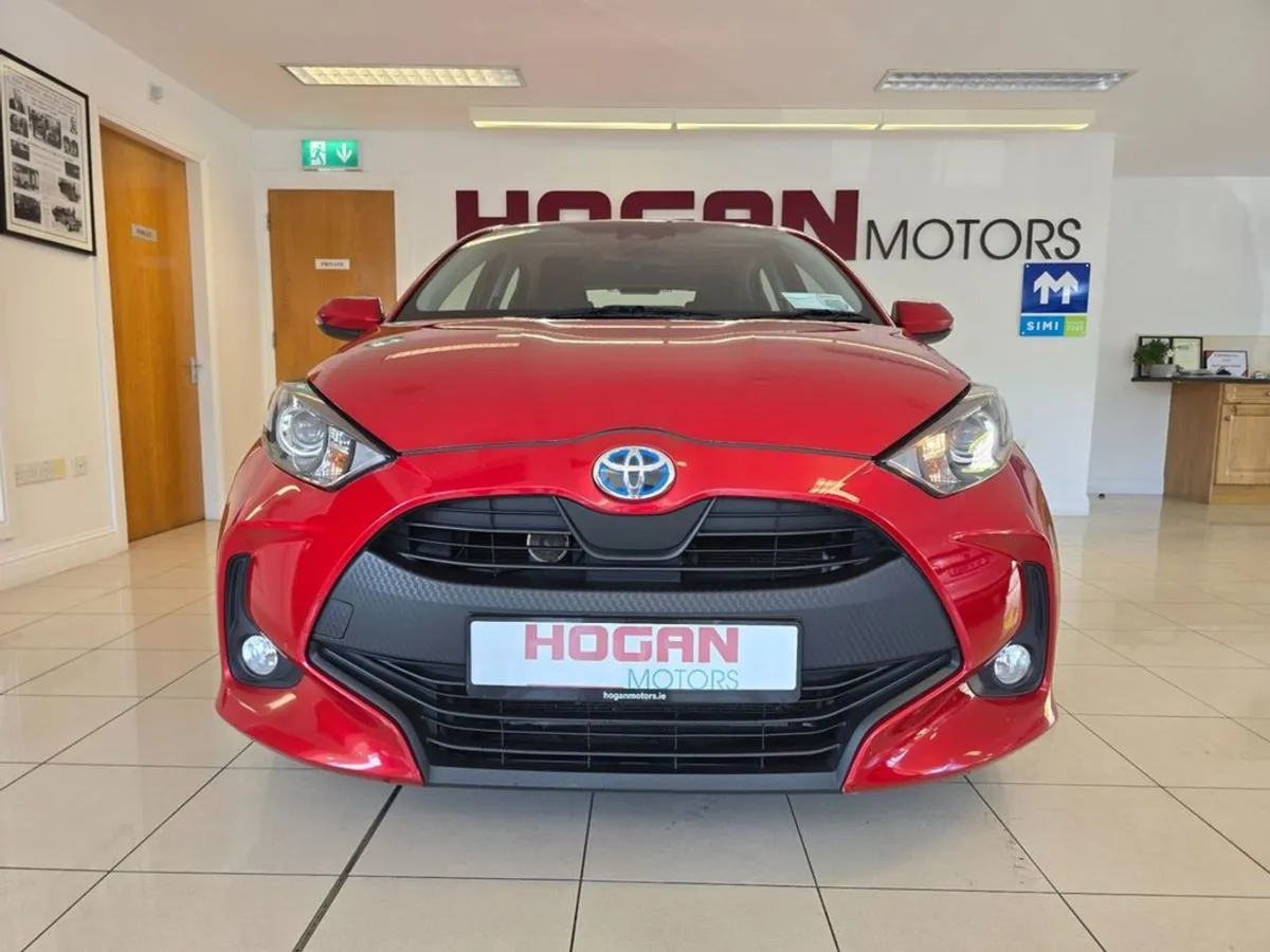 Toyota Yaris Hybrid Luna Automatic - Image 2