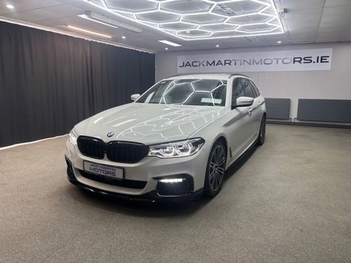 BMW 5 Series 520D Estate - Image 3