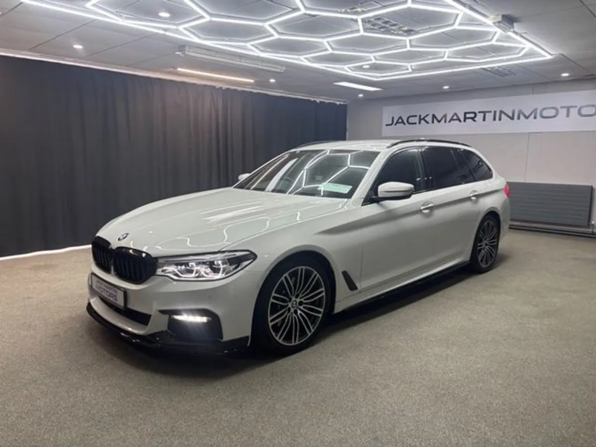 BMW 5 Series 520D Estate - Image 4