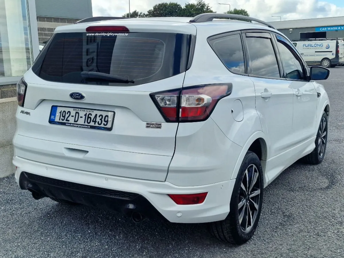 Ford Kuga ST Line 1.5 120PS M6 FWD 4DR - Image 3