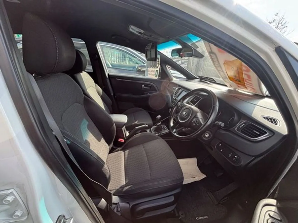 Kia Carens 1.7crdi EX 7 Seater - Image 3