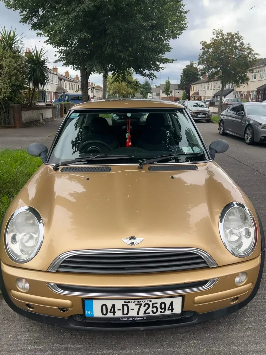 mini 2004 - Image 2