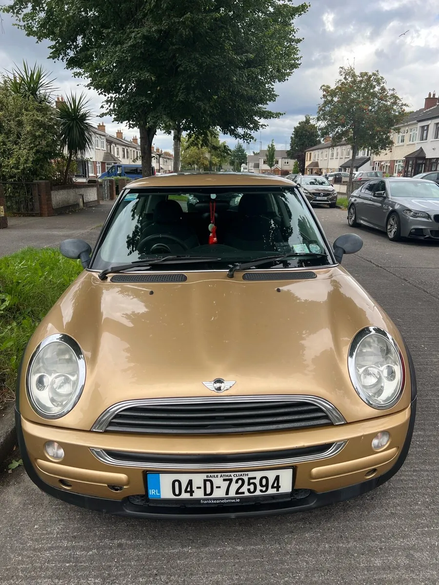 mini 2004 - Image 3