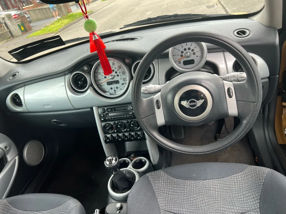 mini 2004 - Image 4