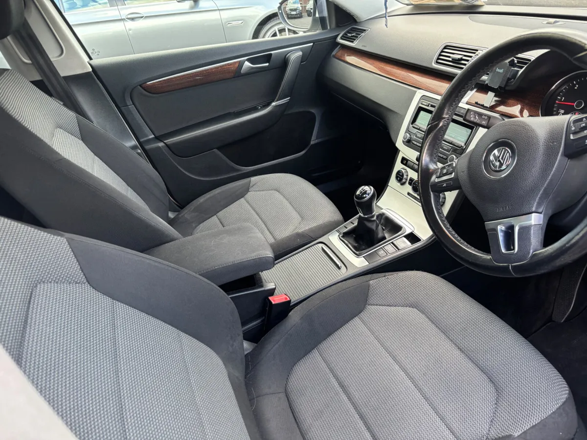Volkswagen Passat 2013 C/L Full History! - Image 3