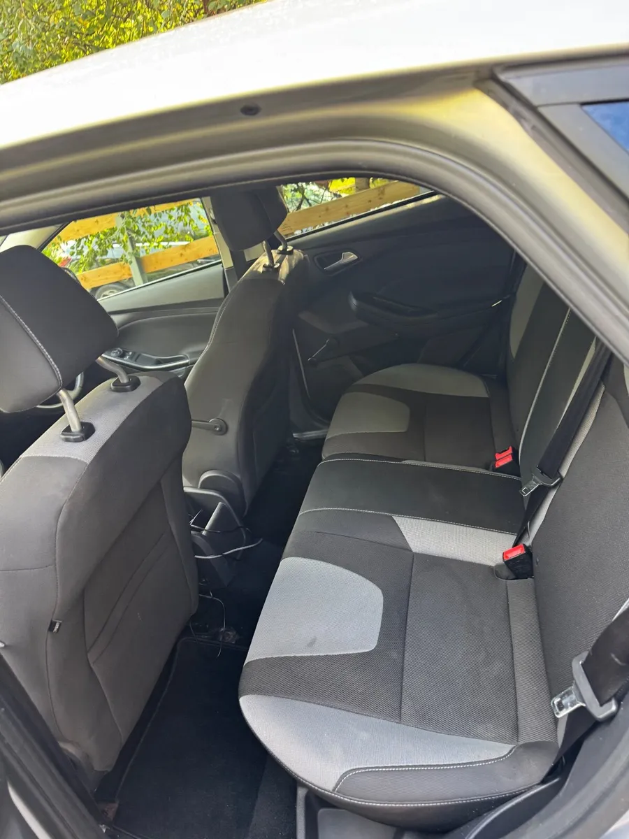 Ford Focus 2012 - Image 4