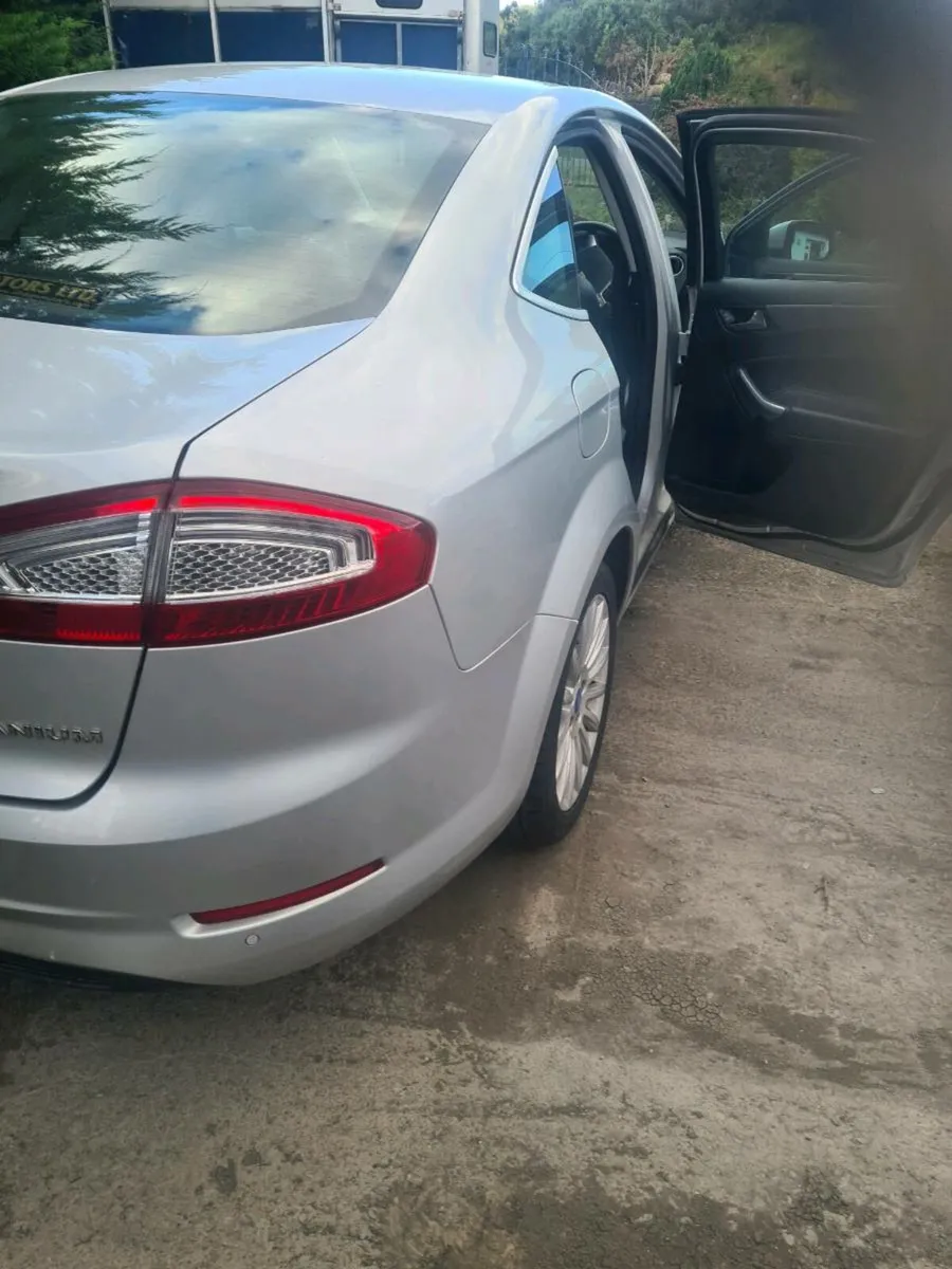 Ford mondeo - Image 2