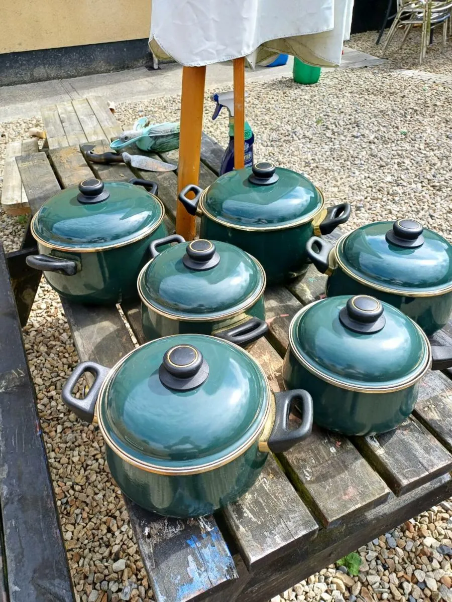Vintage Encore Green Enamel Pot Set - Image 3