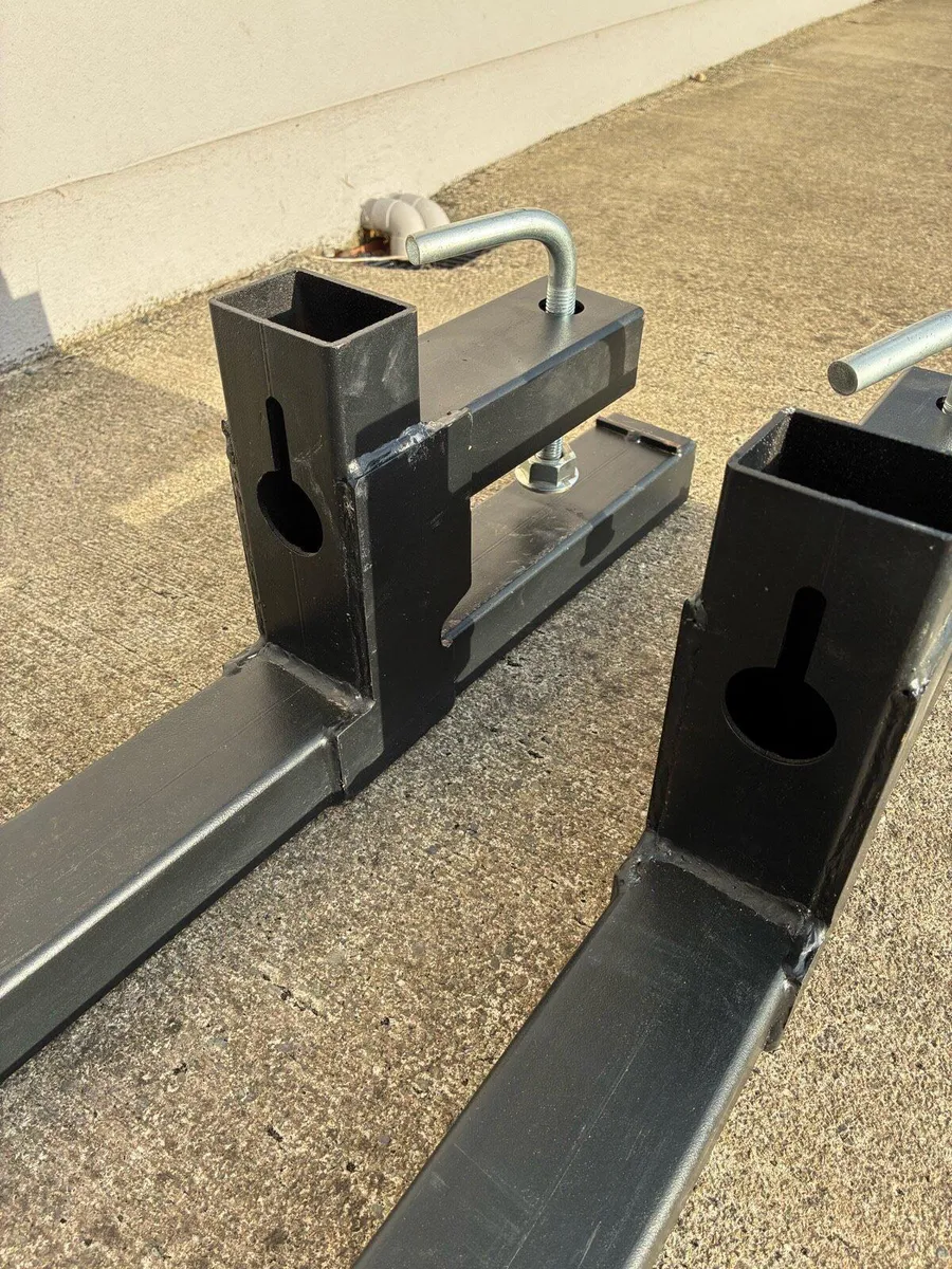 Pallet forks and Ifor ladder rack - Image 4