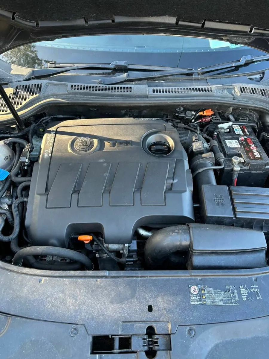 Skoda Superb 2012 - Image 3