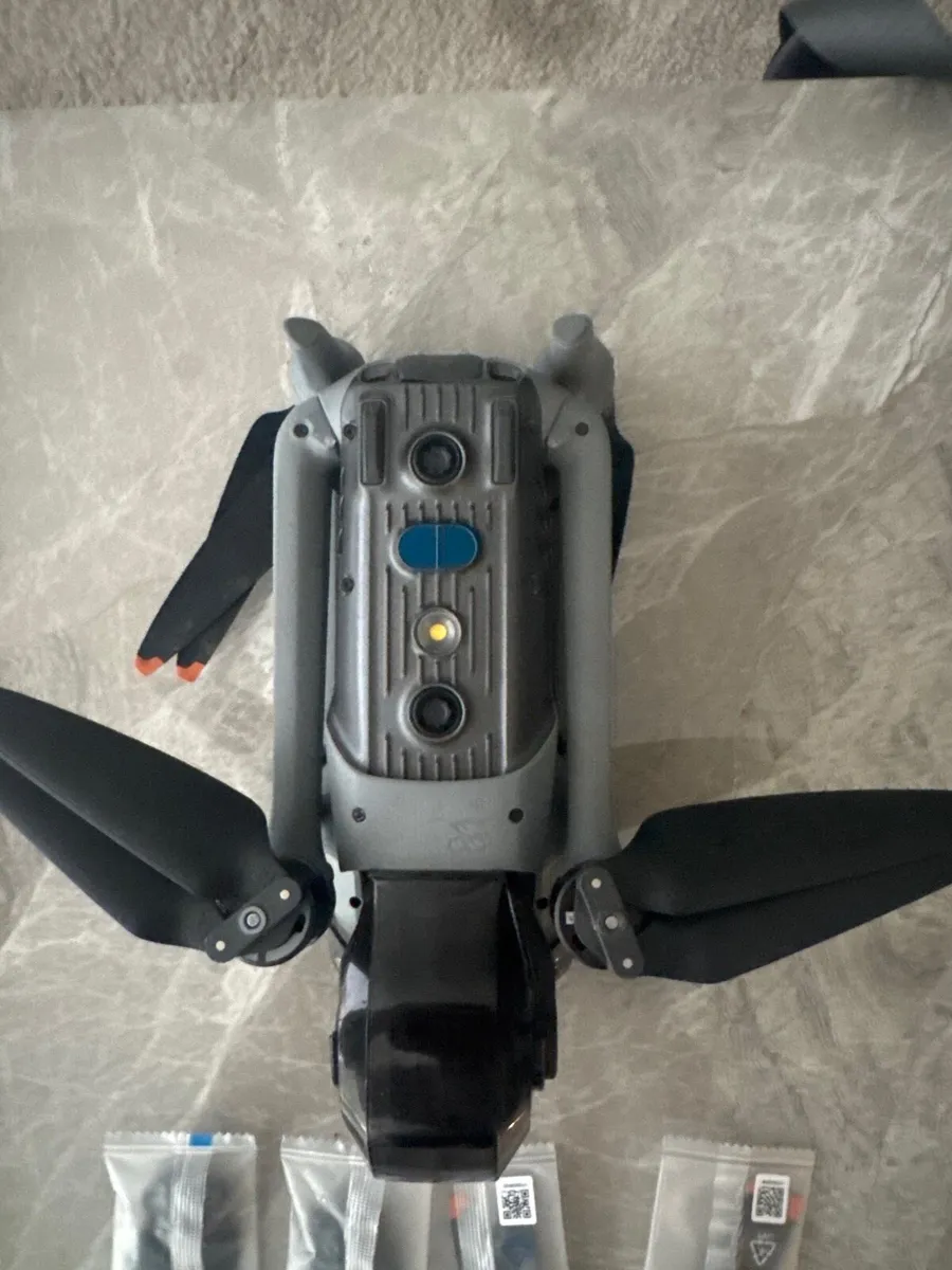 DJI air 3s fly more combo - Image 4