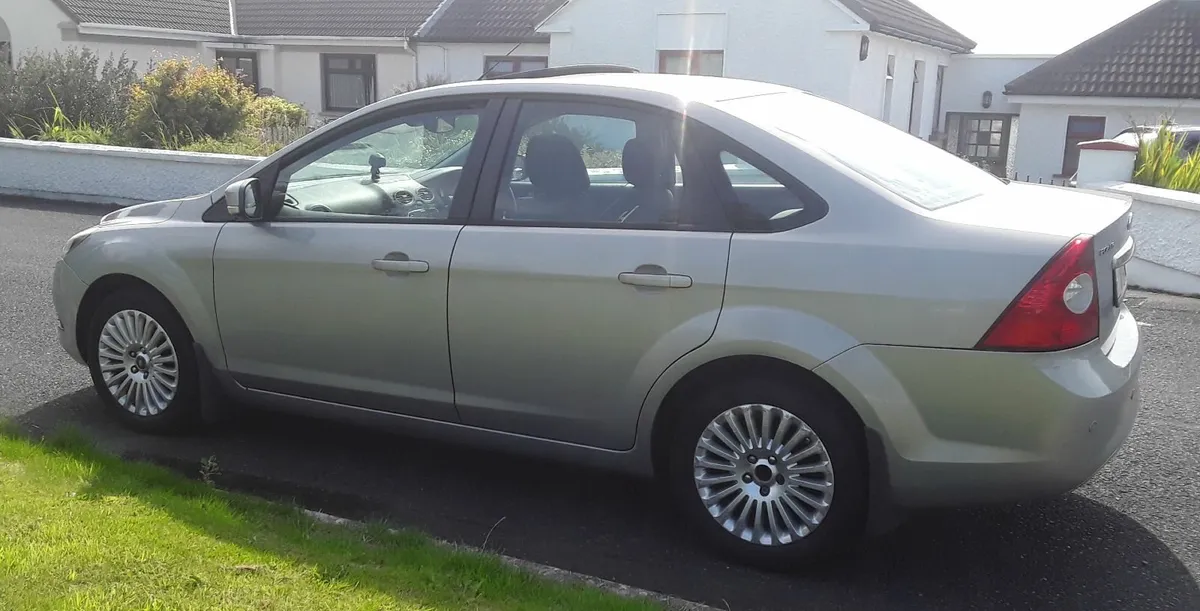 Ford Titanium Saloon nct'd/taxed - Image 4
