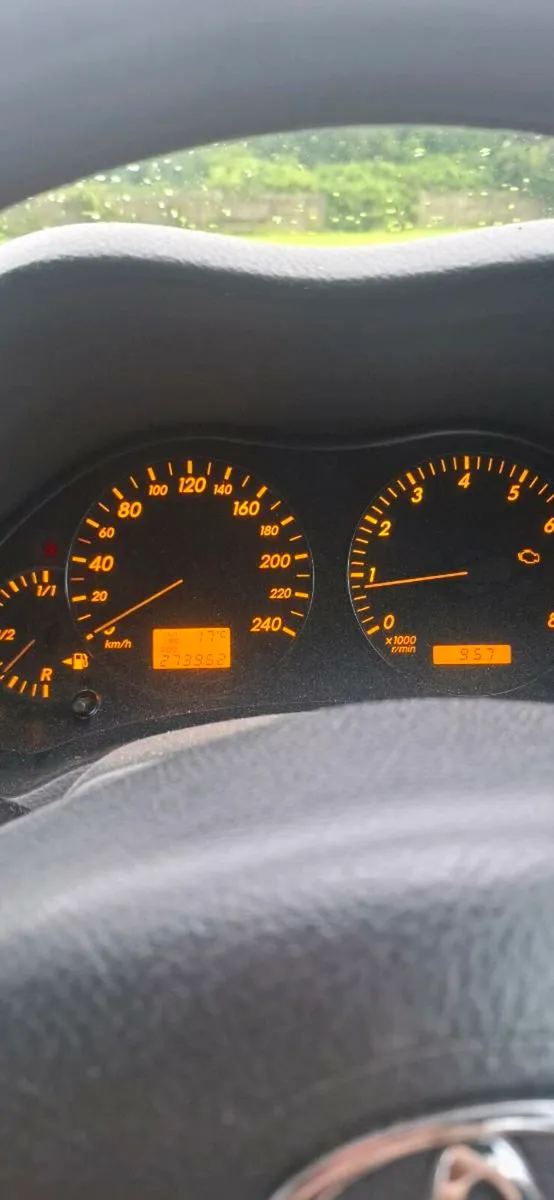 Toyota avensis 1.6 petrol - Image 2