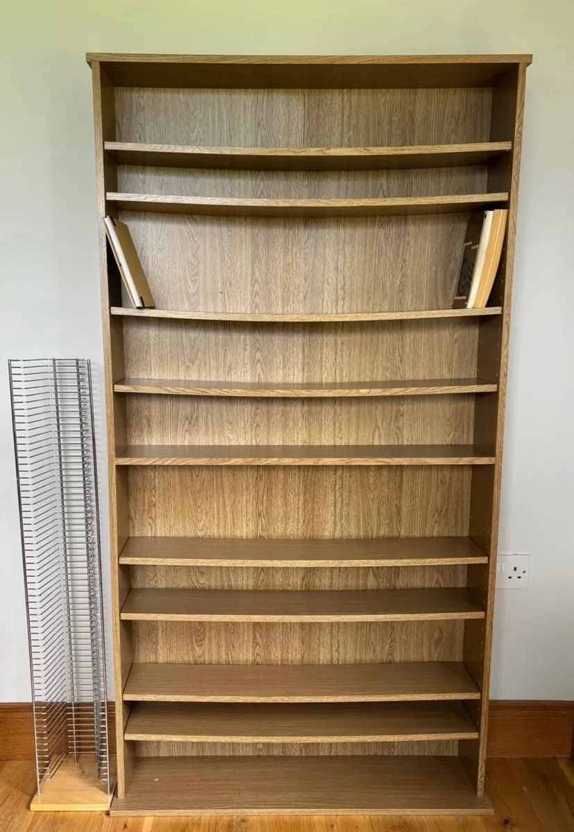 Bookcase / shelving unit - Image 1