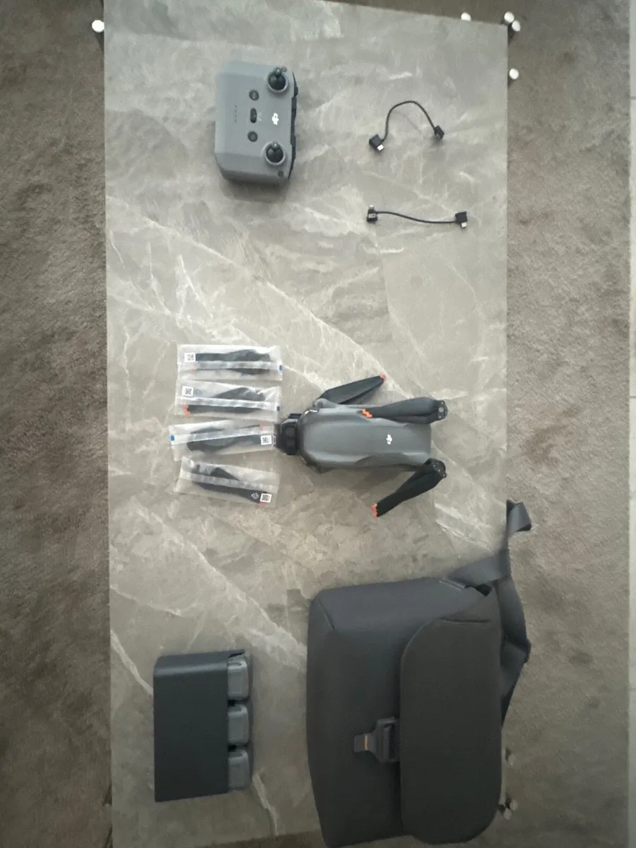 DJI air 3s fly more combo - Image 1