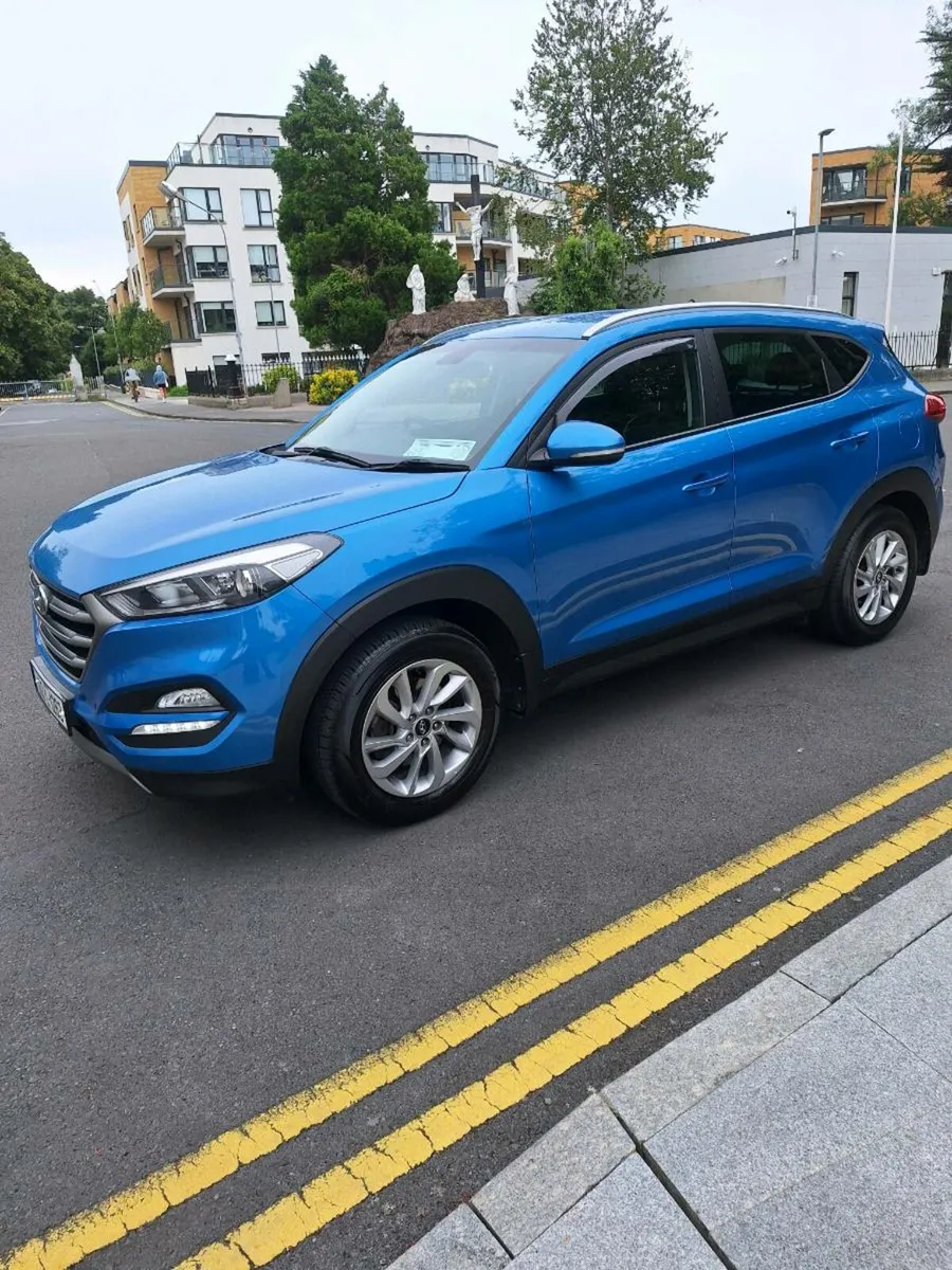 Car - Image 1
