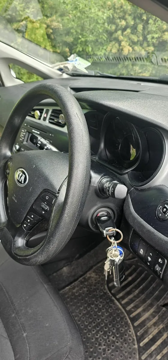 Kia Ceed 2012 - Image 3