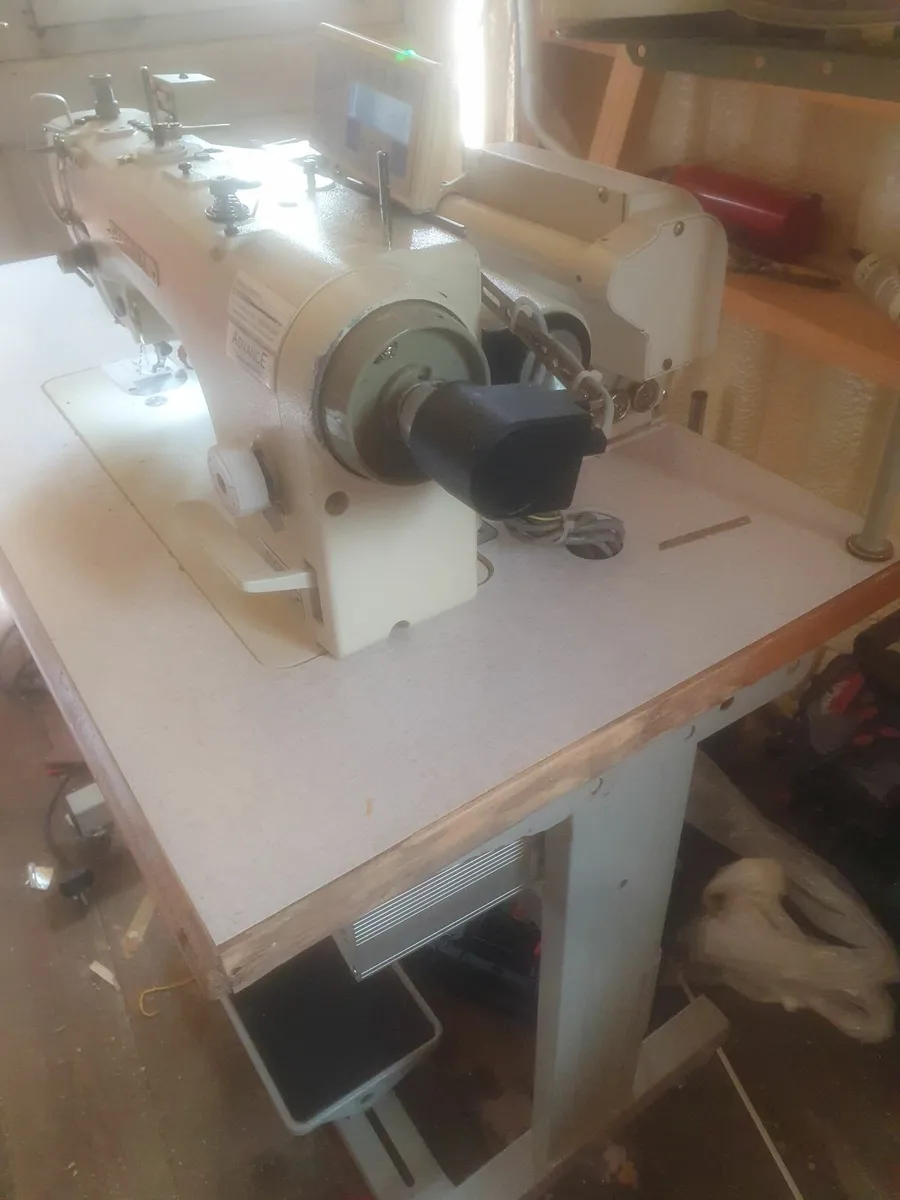 Industrial Sewing Machine - Image 2