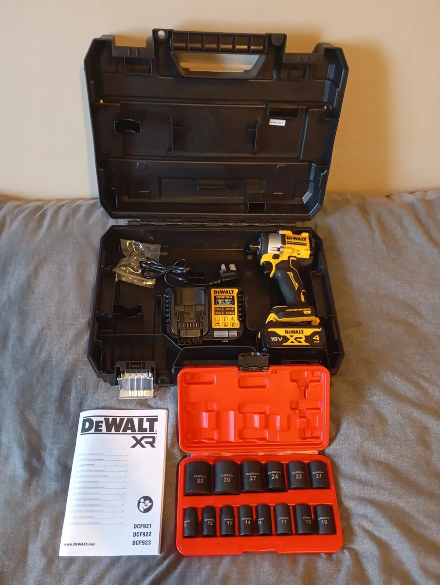 DeWalt 1/2inch Wrench Impact Gun - Image 1