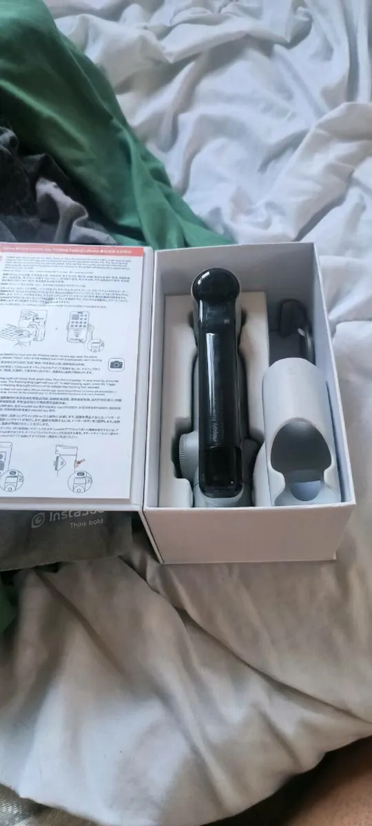 INSTA360 FLOW PRO - Image 1