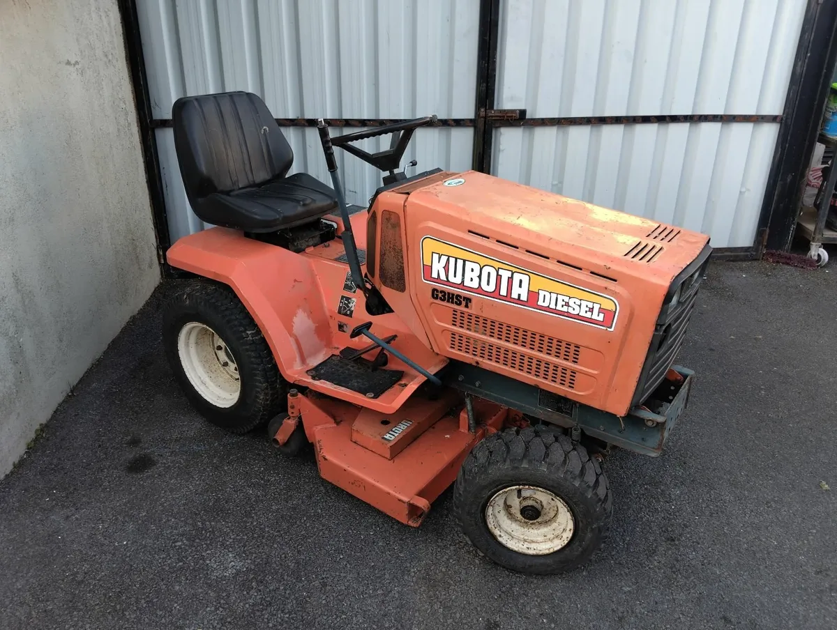 Kubota Ride on Mower - Image 4