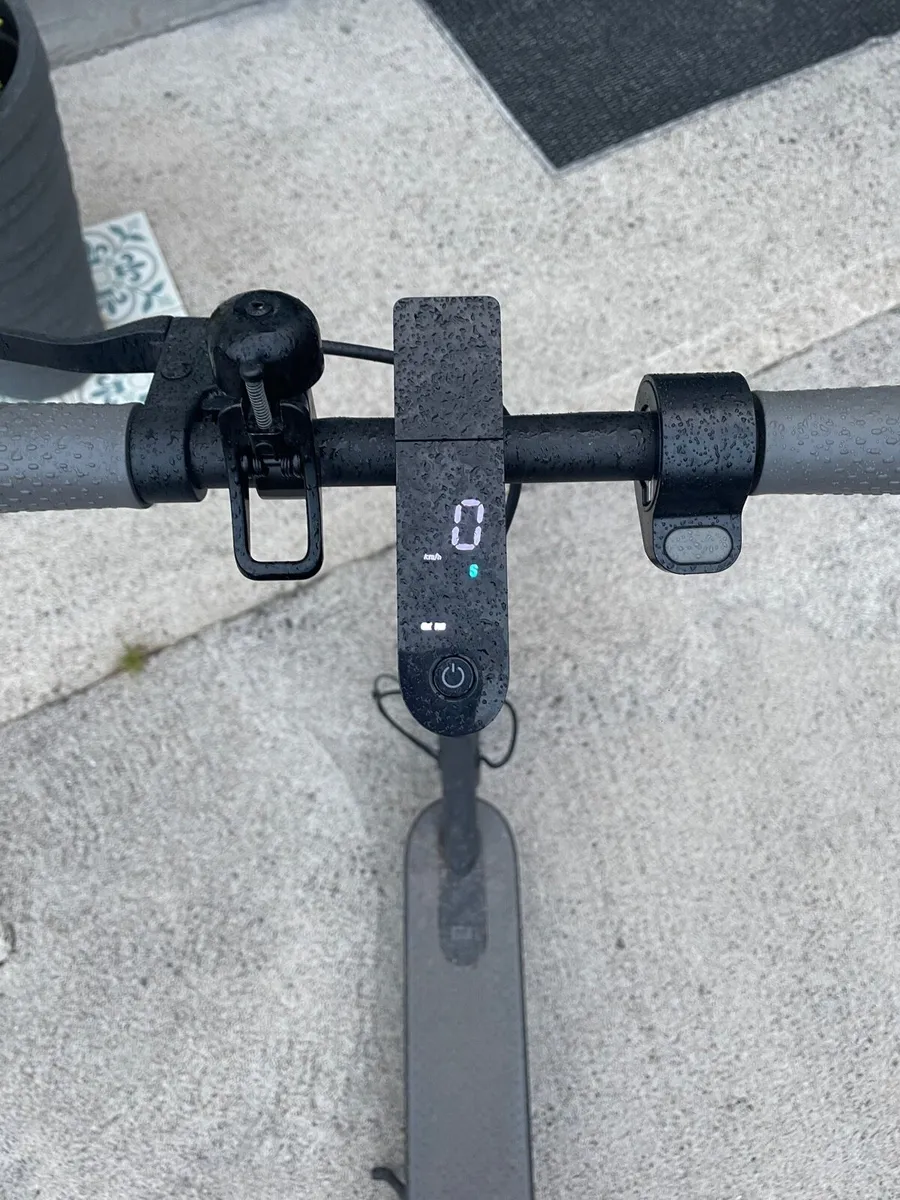 Electric scooter - Image 2