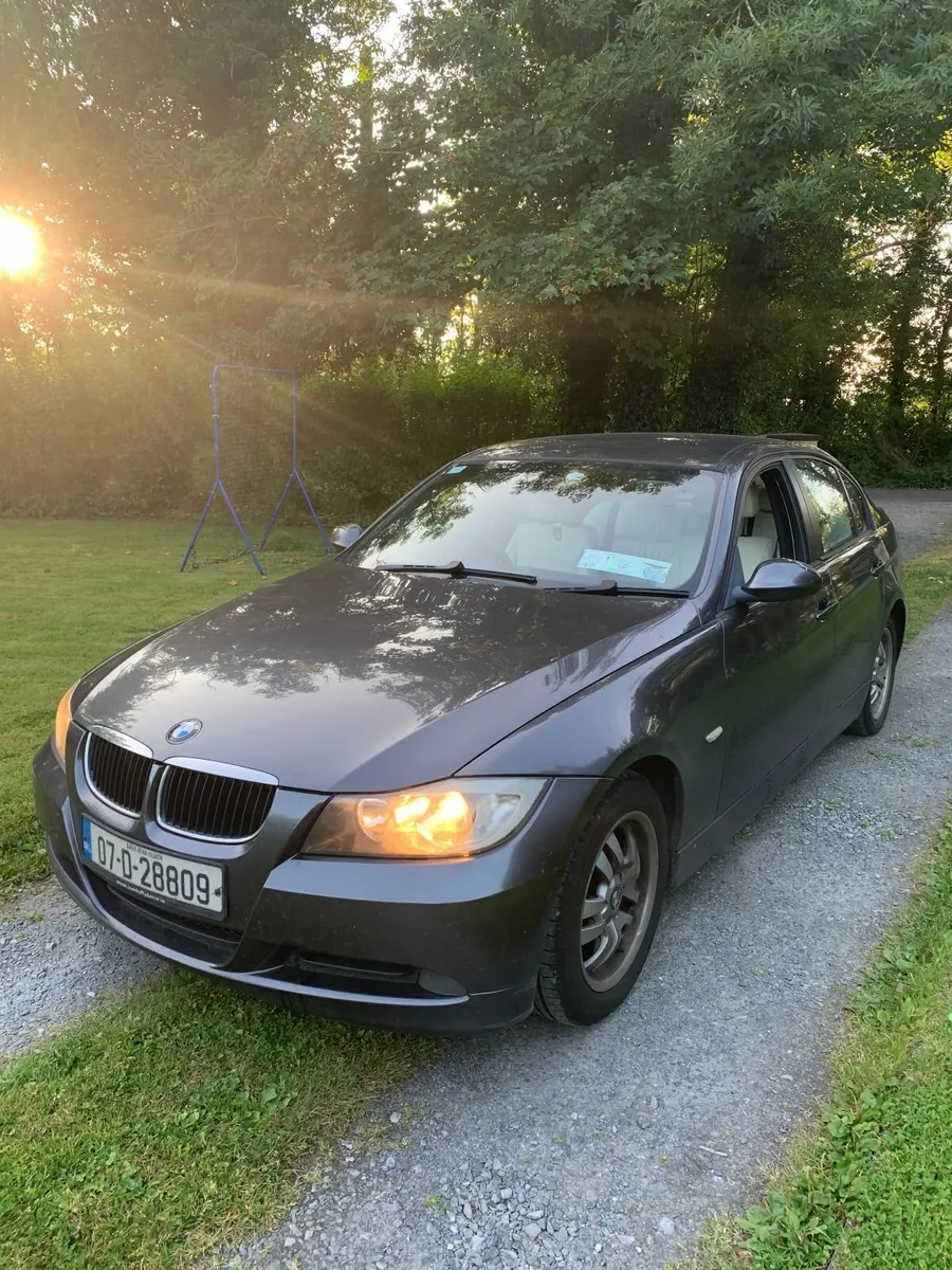 BMW 3-Series 2007 - Image 2