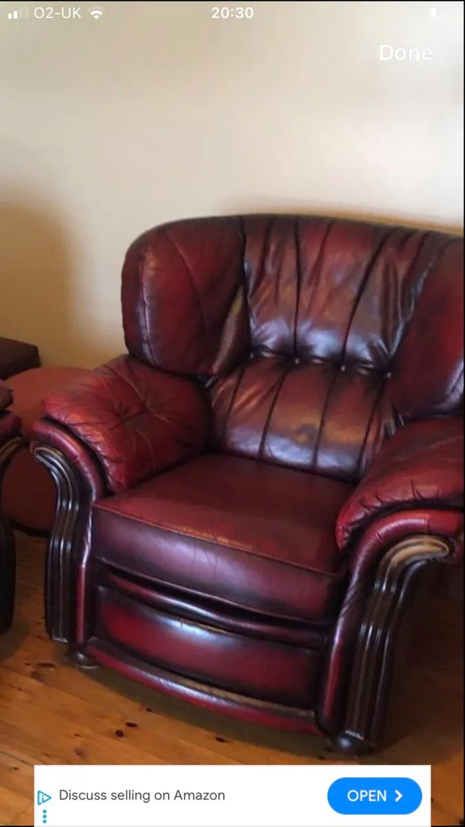 3 seater Couch and two armchairs - Image 3