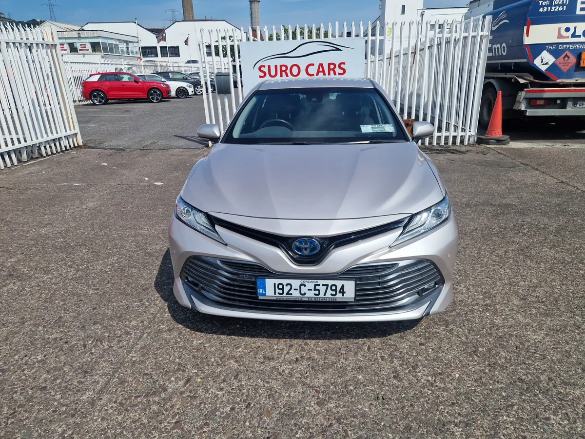 Toyota Camry 2.5 Self Charging Hybrid Automatic - Image 2