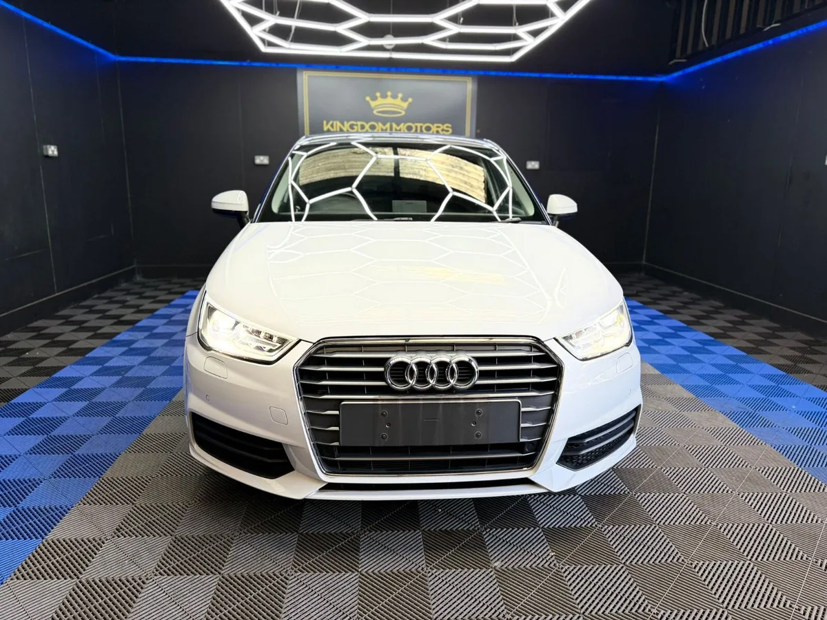 Audi A1,Automatic 1.0 petrol,LIKE NEW - Image 4