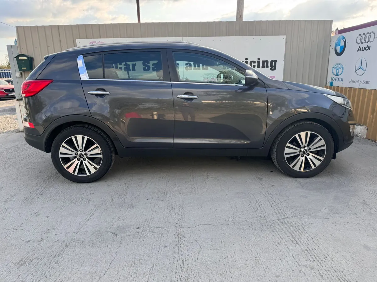 152 Kia Sportage 1.7D LX Low Miles High Spec - Image 4