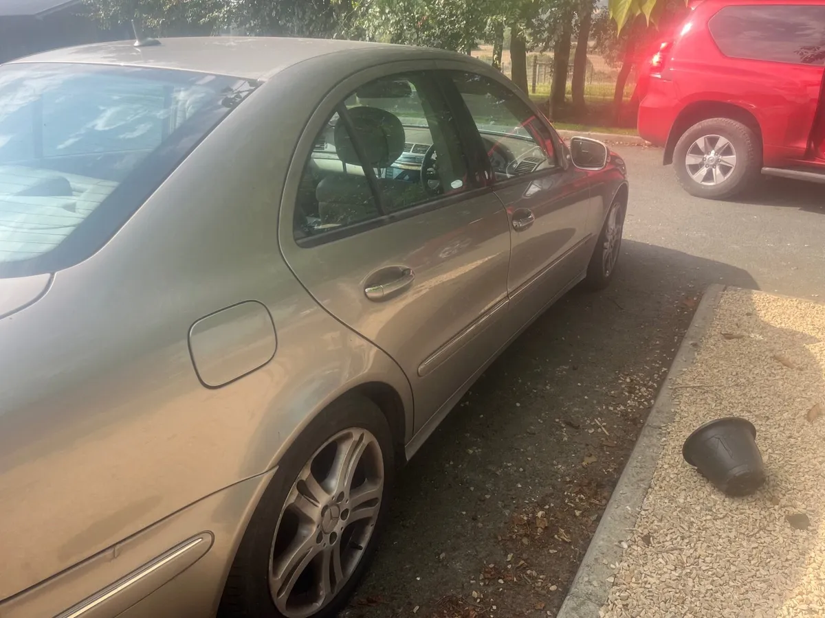 Mercedes E class  200 compressor auto - Image 4