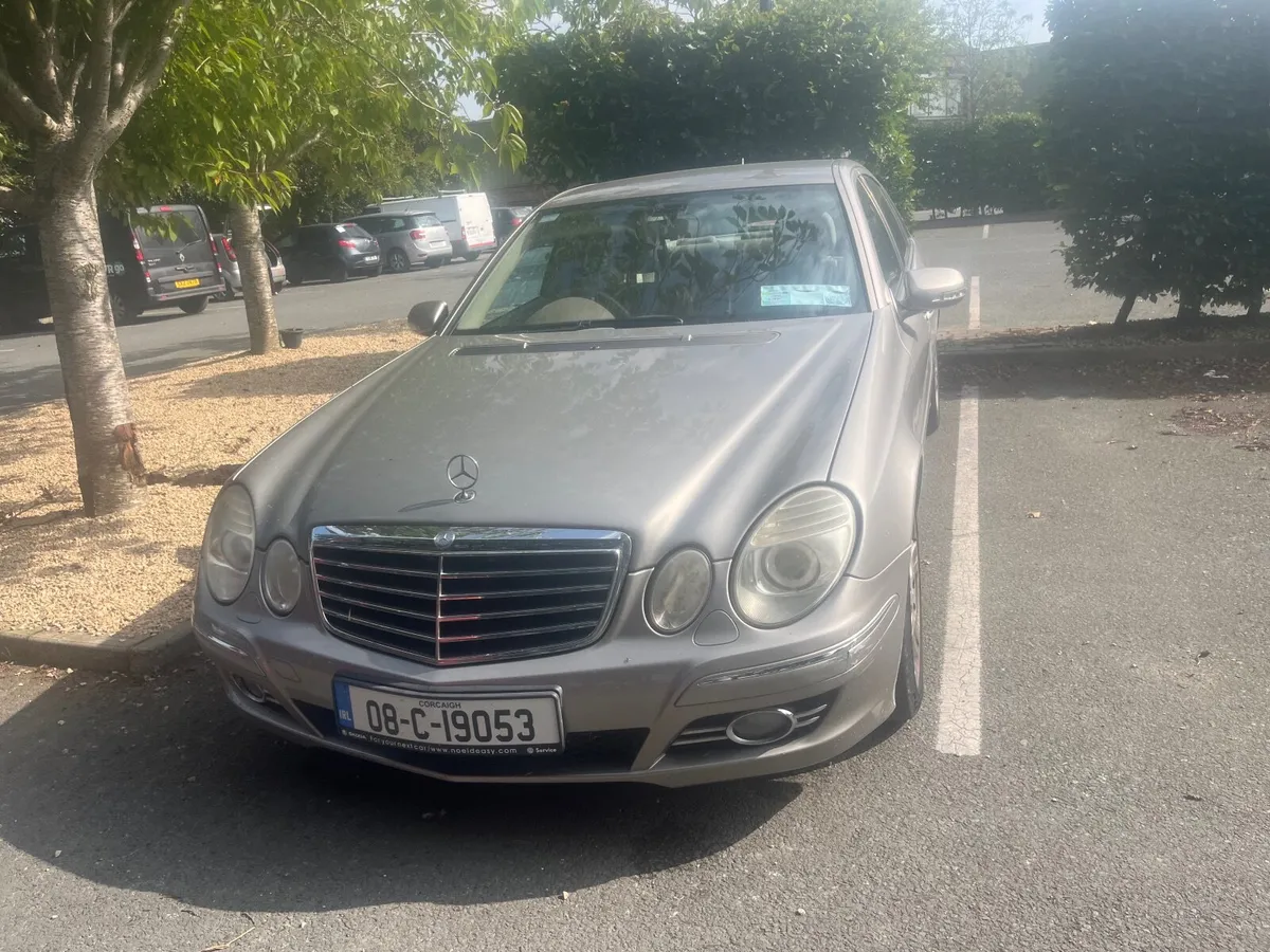 Mercedes E class  200 compressor auto - Image 1