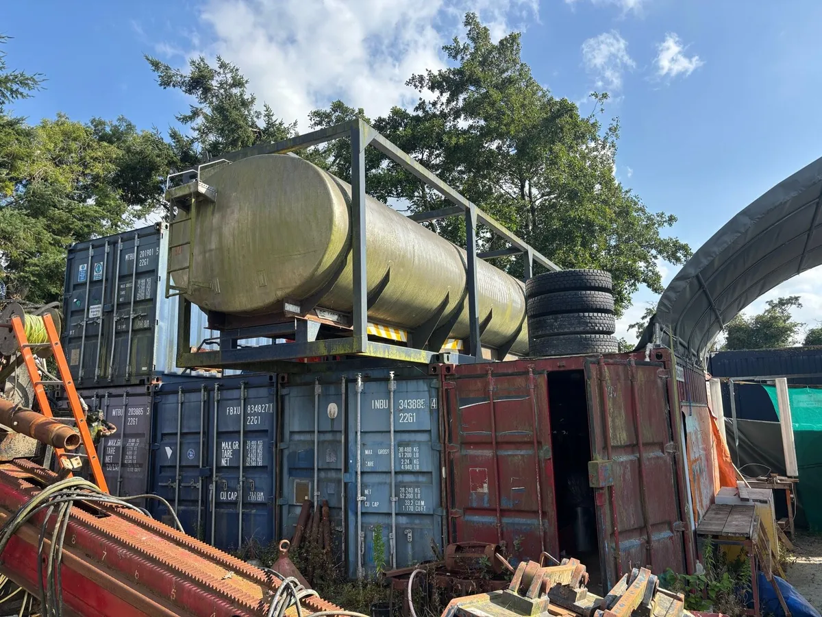 Stainless steel water tank - Image 1