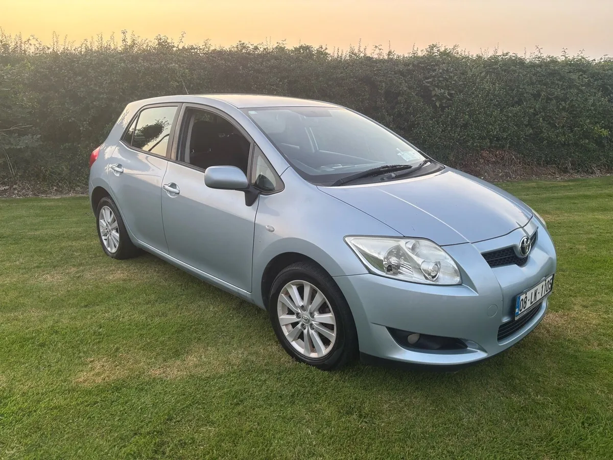 2008 Toyota Auris - Image 1
