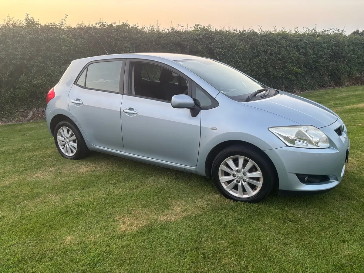 2008 Toyota Auris - Image 2