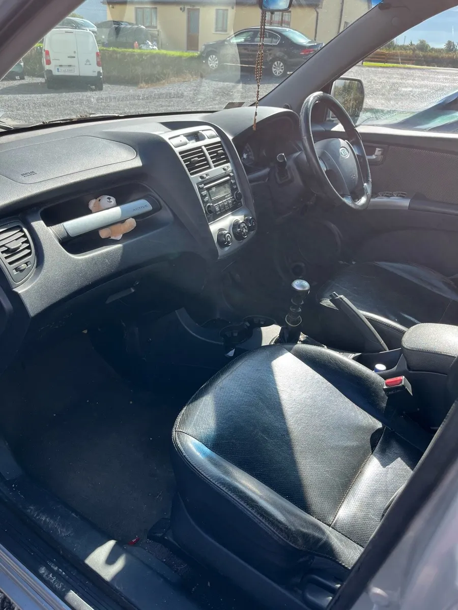 08 Kia Sportage - Image 4