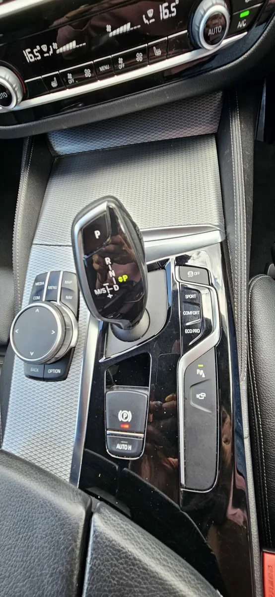 2020 BMW 520 MSport - Image 4