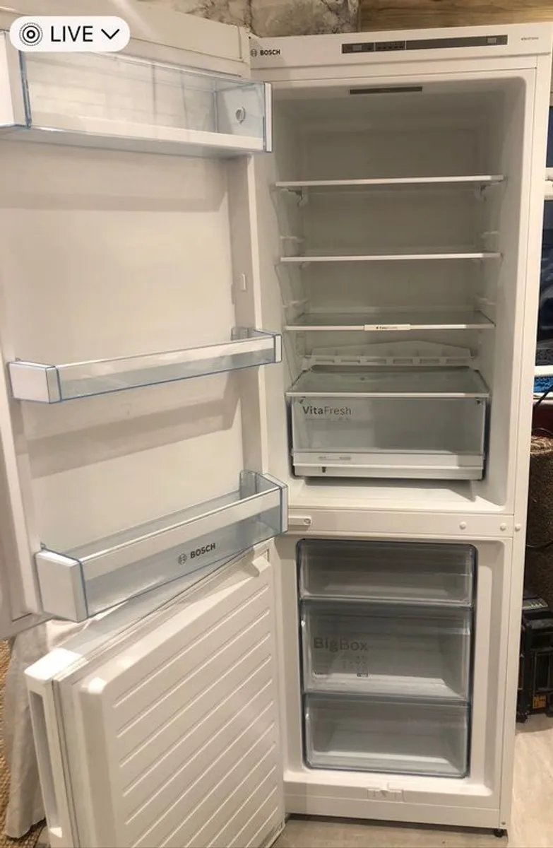 Bosch fridge freezer - Image 1