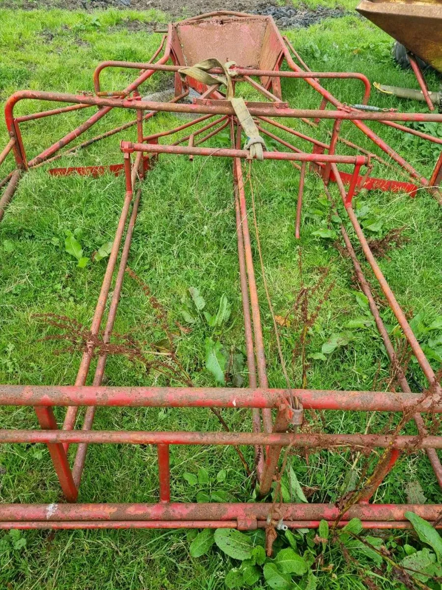 Bale sleigh accumulator - Image 2