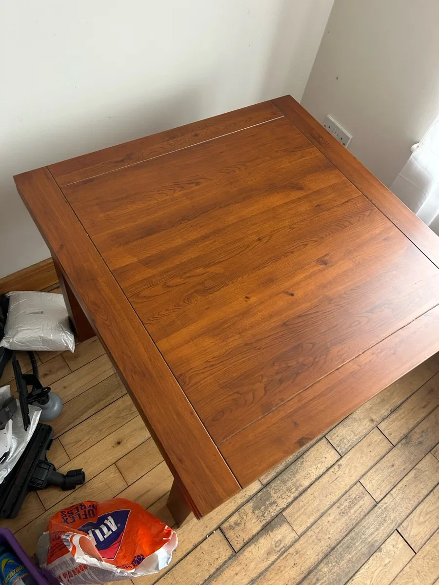 Dining table - Image 2
