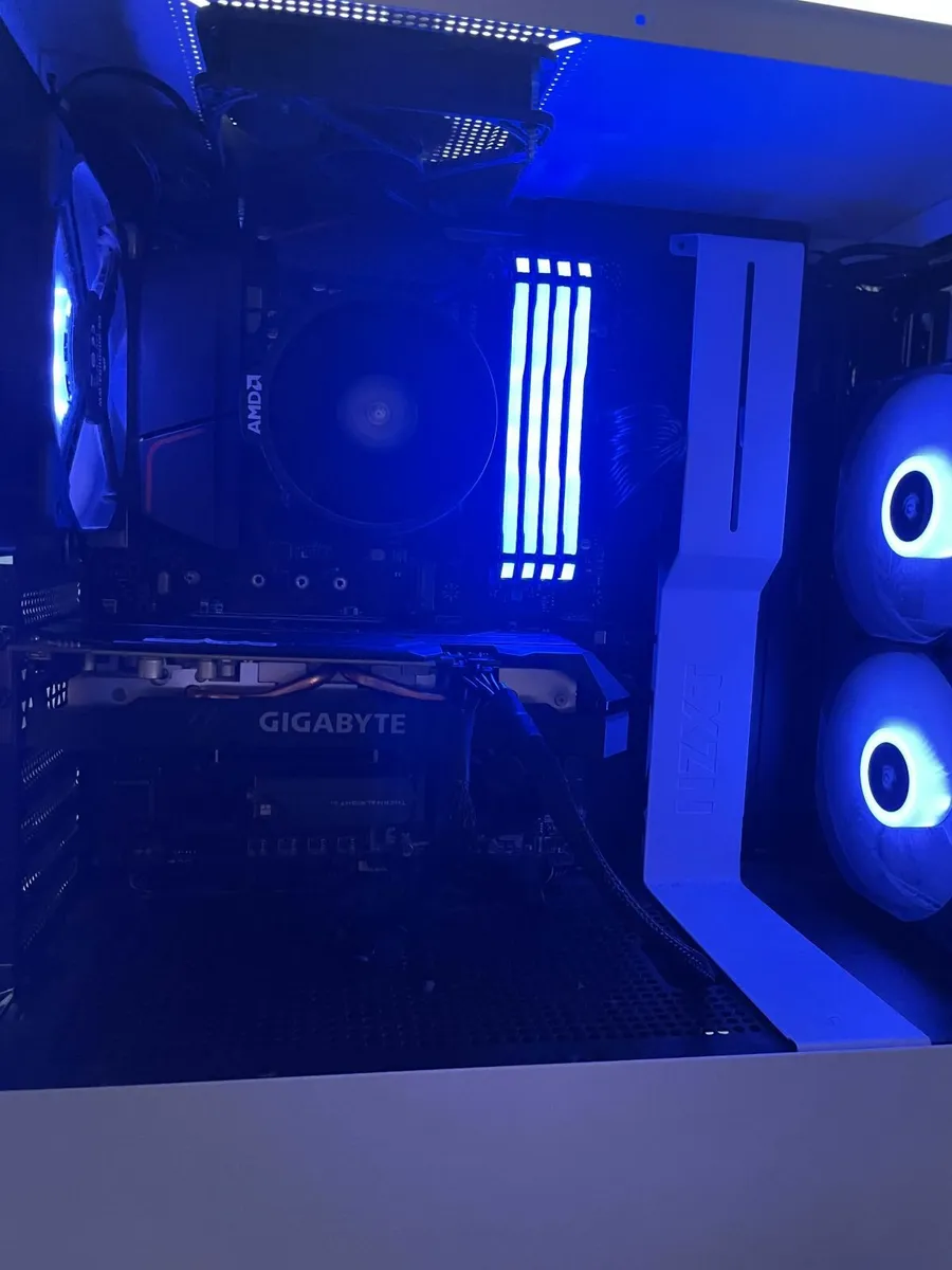 White Gaming Pc - Image 3