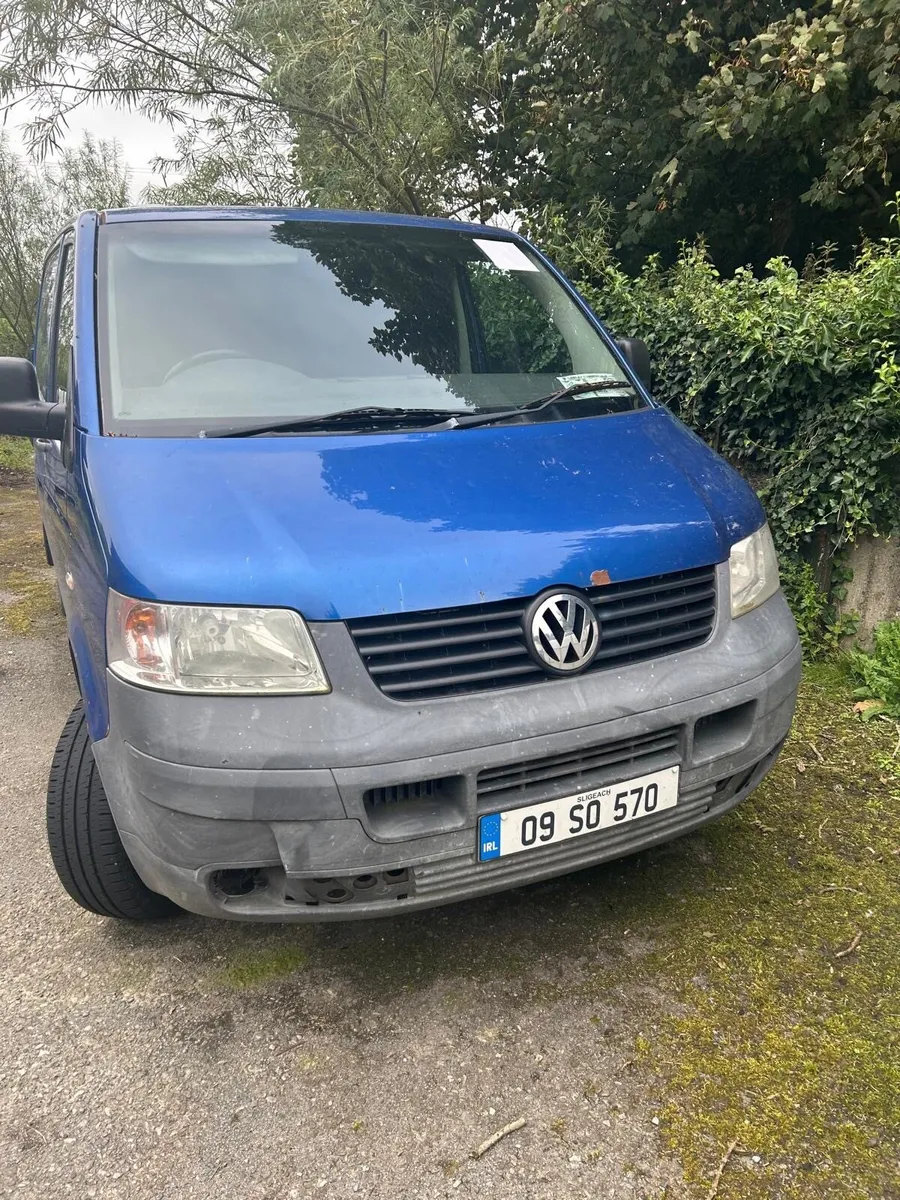Transporter van - Image 3