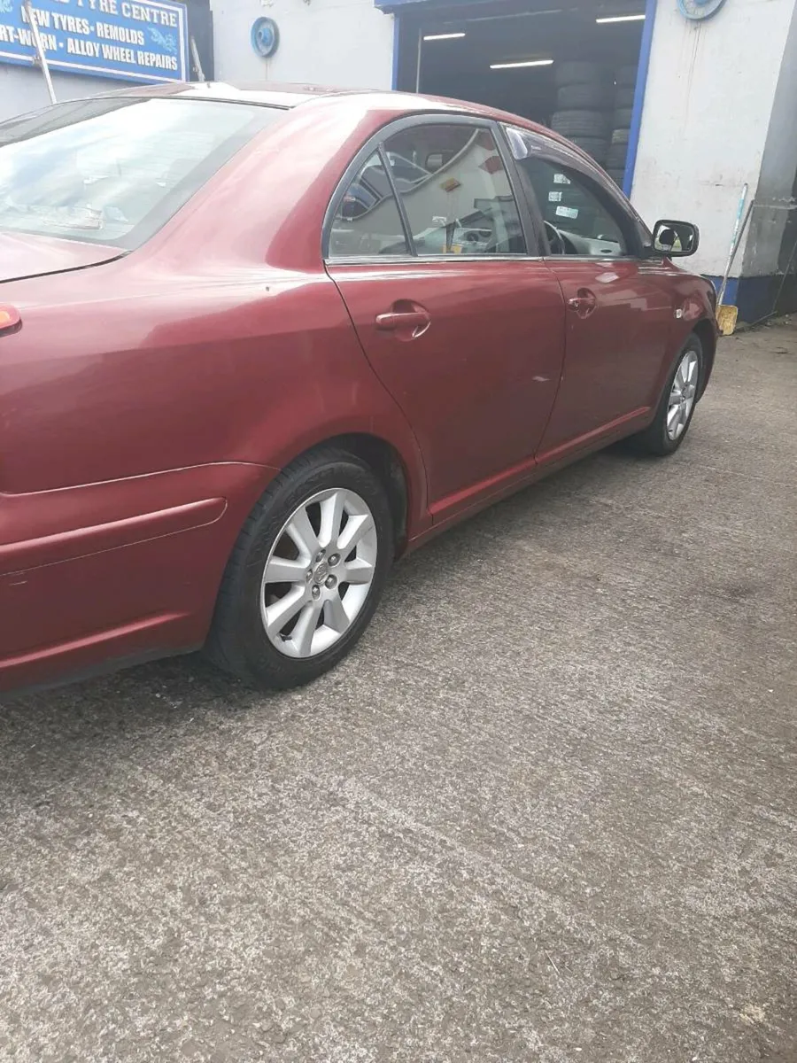 Toyota avensis 1.8 luna - Image 2
