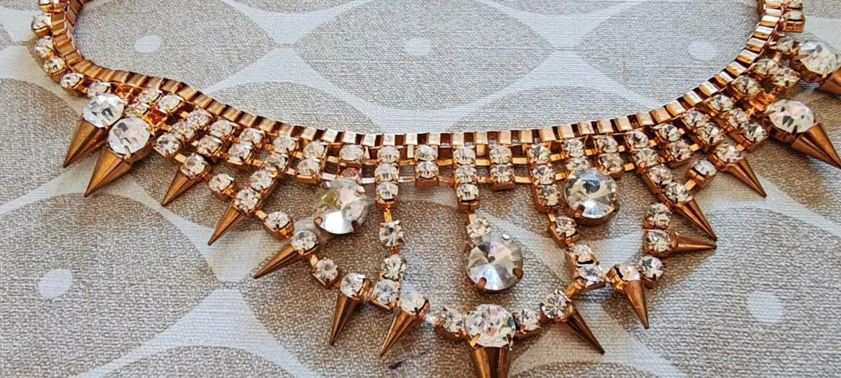 Retro style necklace - Image 2