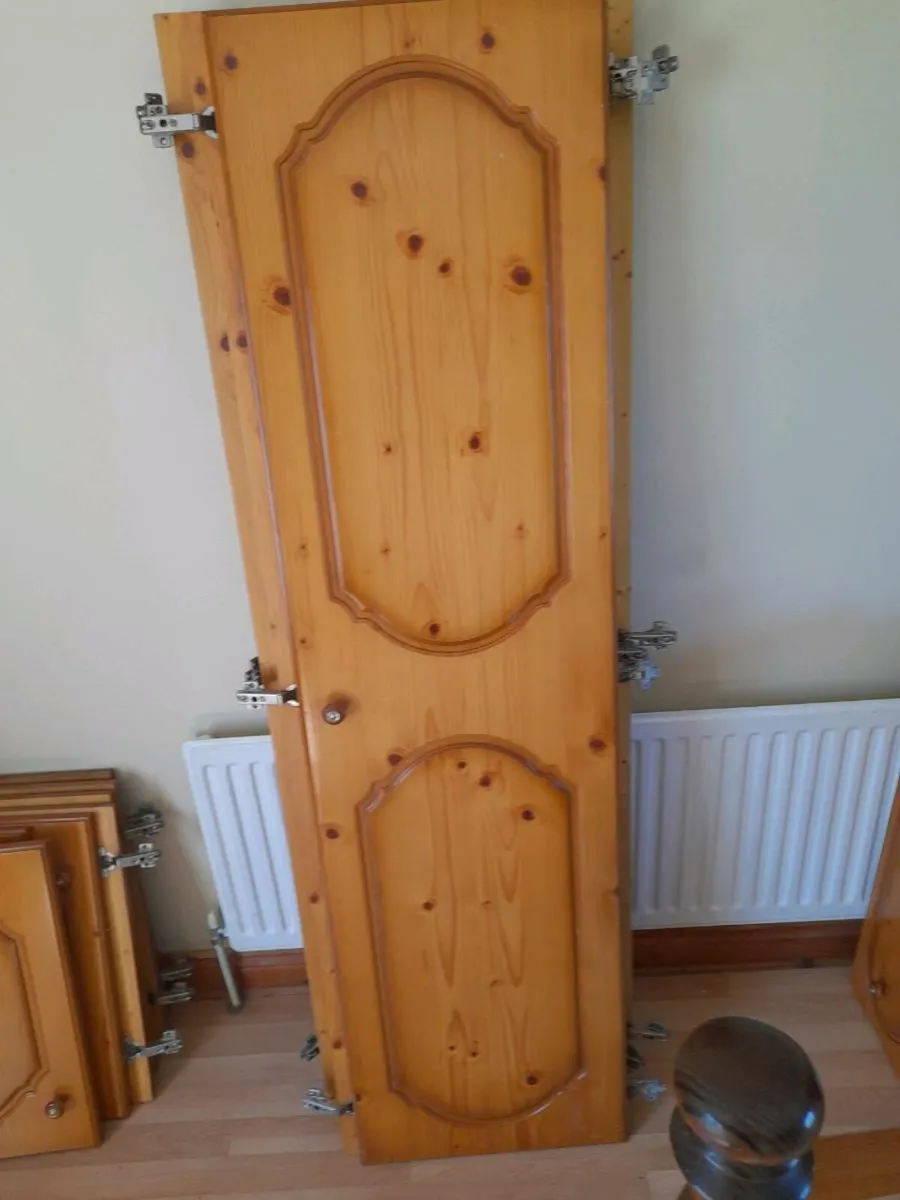 Fitted wardrobe doors for sale perfect condition - Image 4