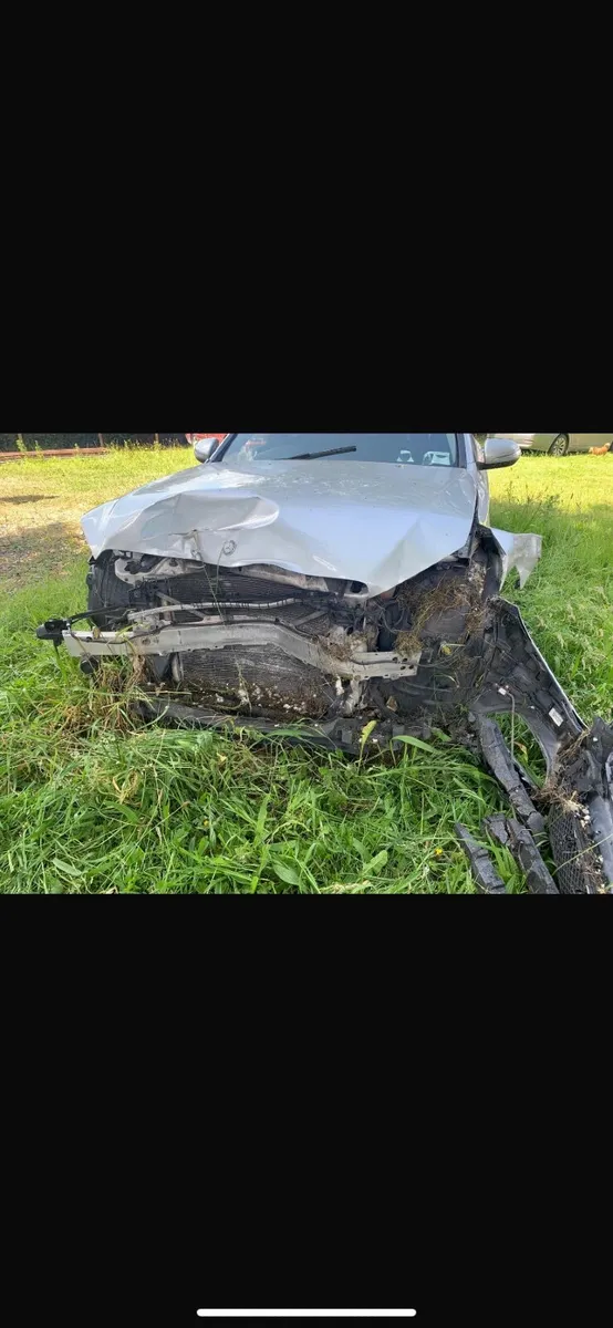 Car - Image 3
