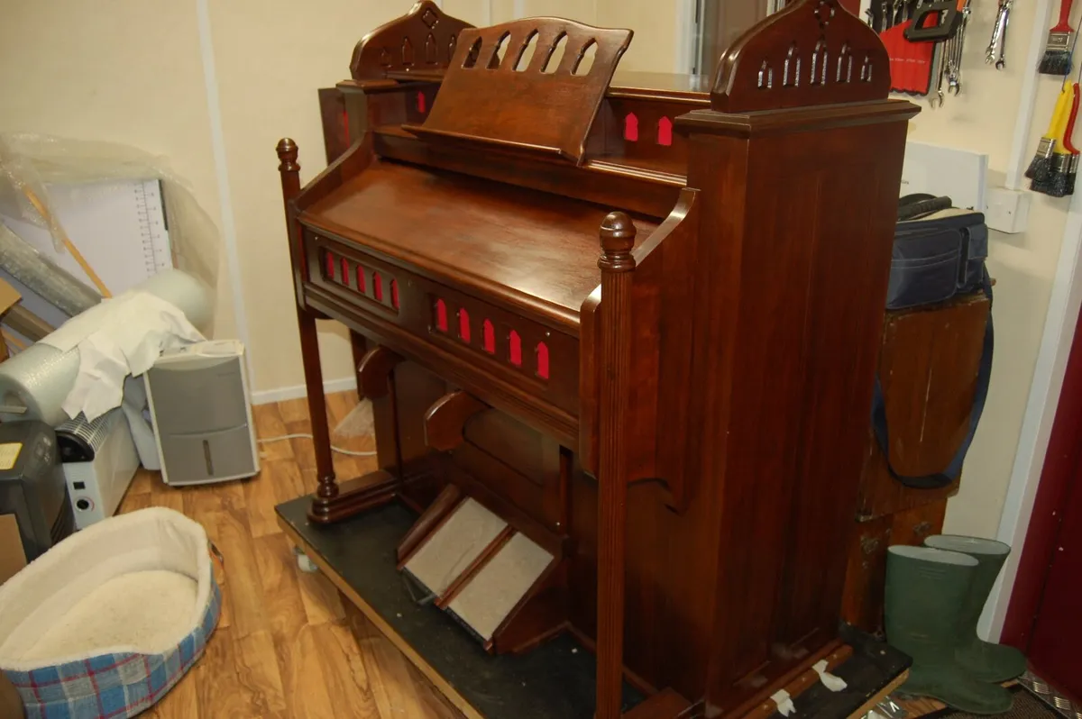 Reed Organ Harmonium - Image 1