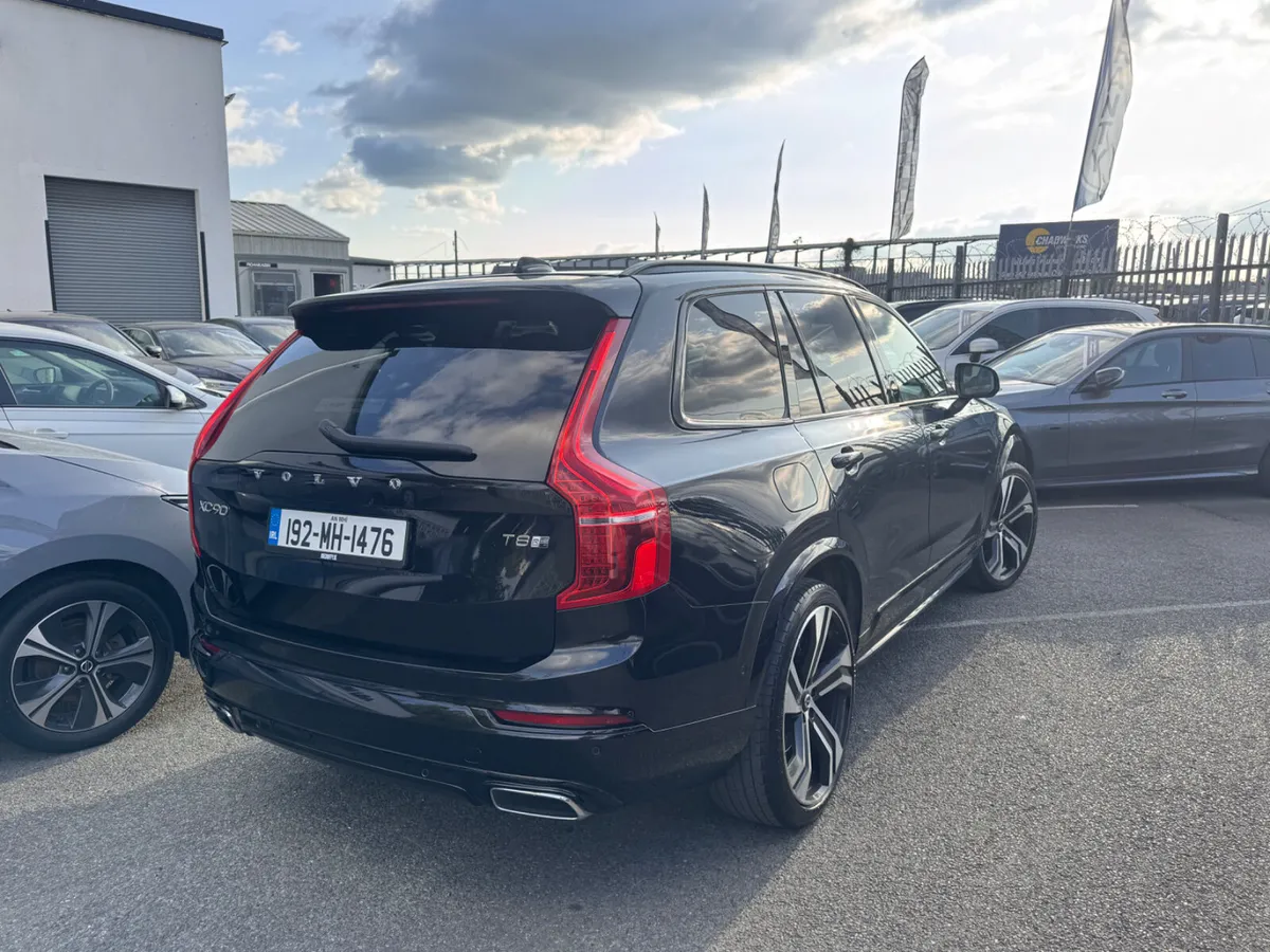 19 Volvo XC90 2.0 Hybrid Glass Roof - Image 4