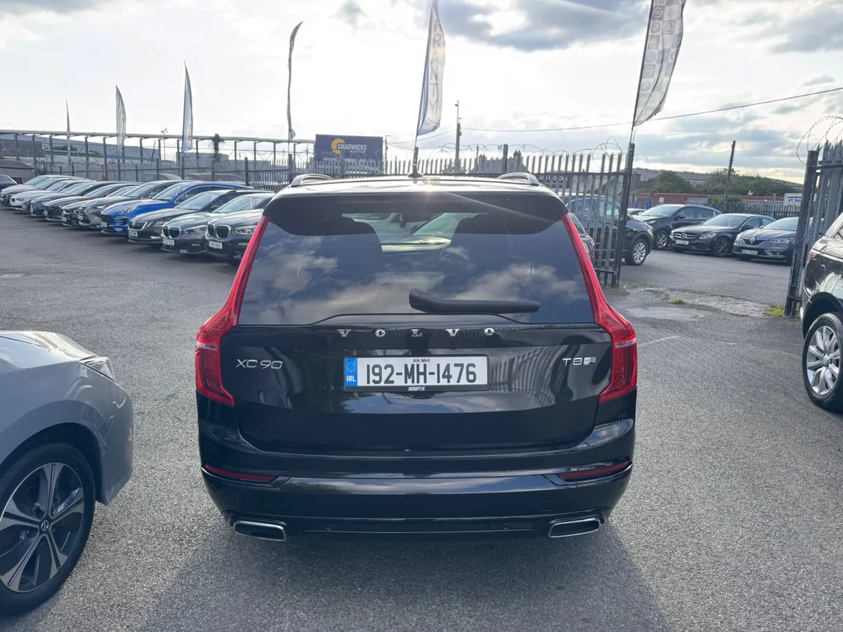 19 Volvo XC90 2.0 Hybrid Glass Roof - Image 3
